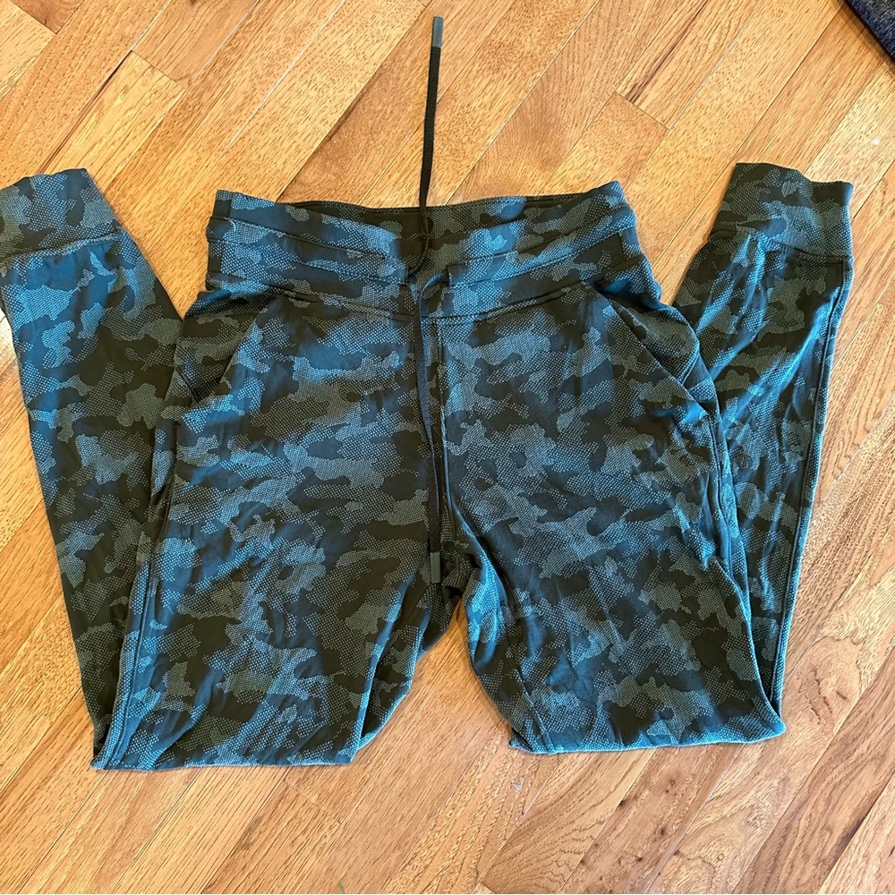 LULULEMON JOGGERS